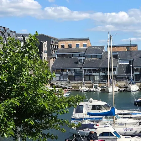 Marina Cosy - Parking